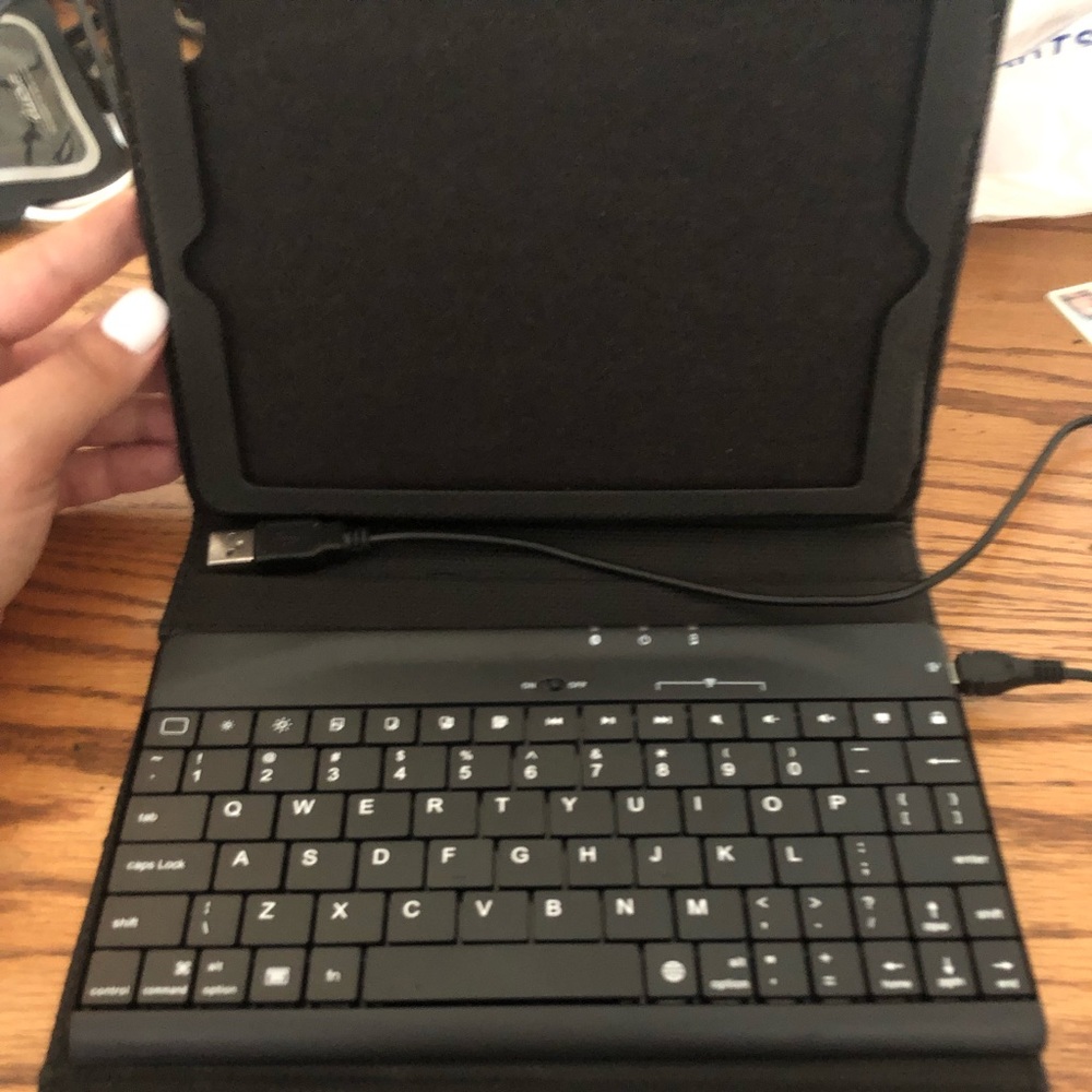 Bluetooth IPad Mini Key Board and Case